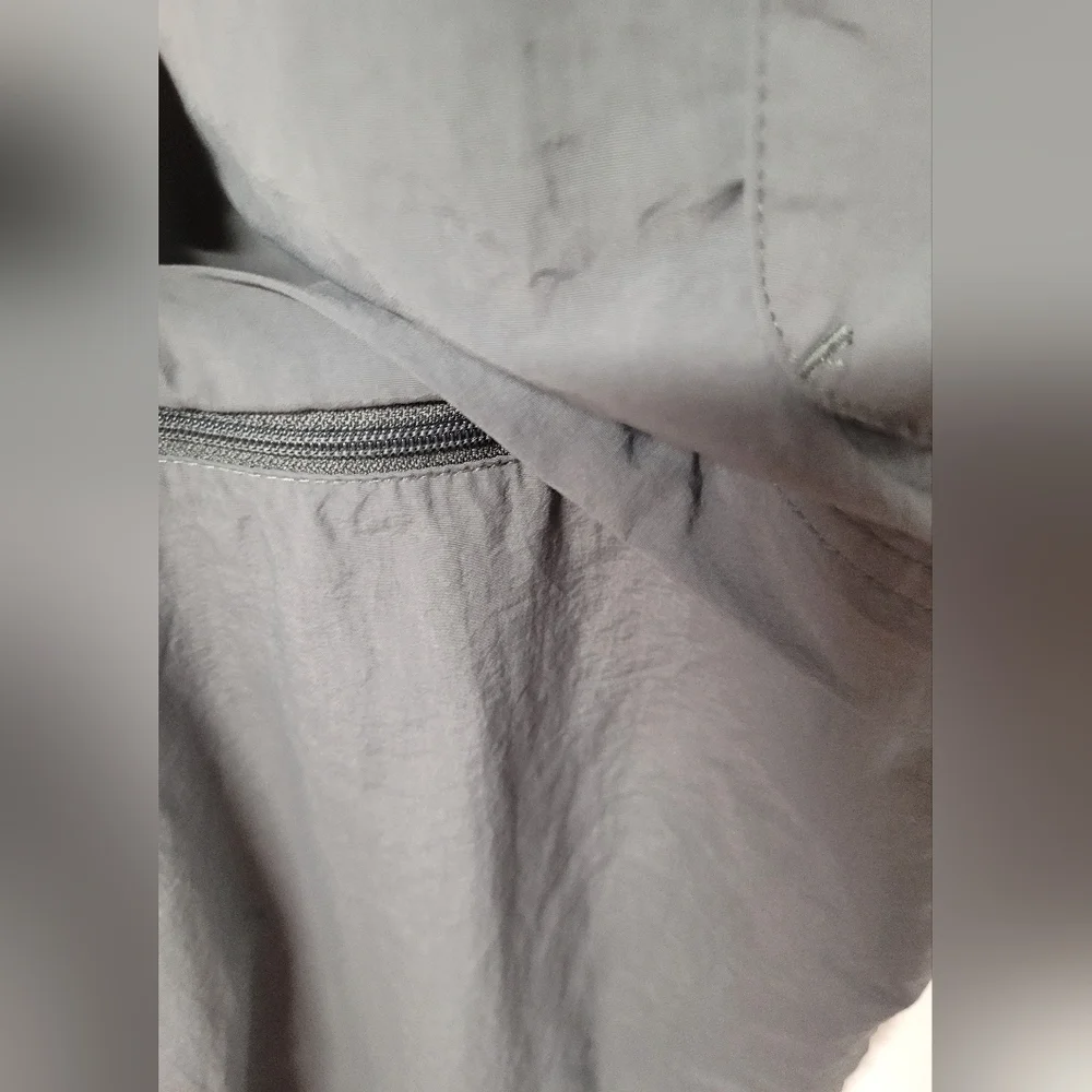 Women's White Sierra Cargo Adjustable Pants / Shorts M
